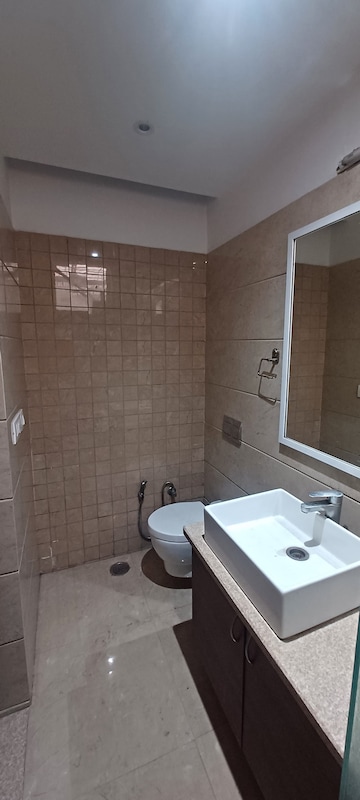 Bathroom in 3 BHK Builder Floor at Ardee Mall, Sector 52 – for Rent