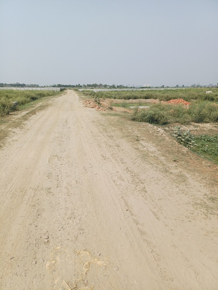 undefined, dheeraj nagar  65 Sq.Yd. Plot In Dheeraj Nagar Faridabad 8794144