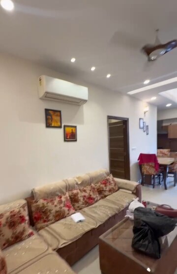 2 BHK Apartment For Rent in Pholriwal
