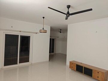 Room in 3 BHK Apartment at Ozone Urbana Alcove, Devanahalli – for Rent
