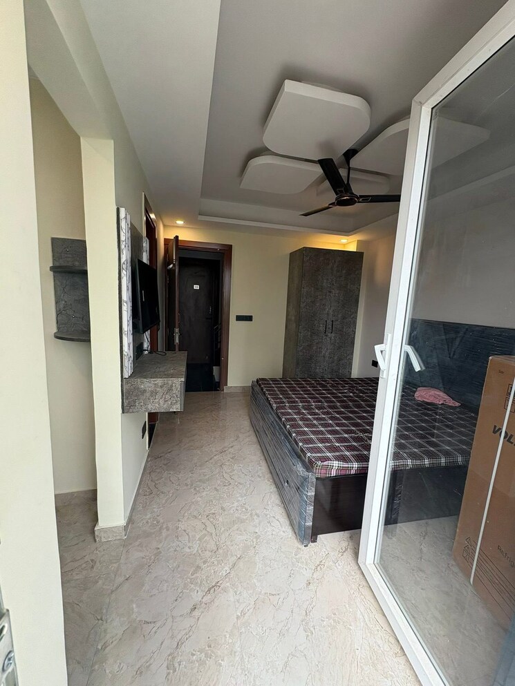 Master Bedroom, unitech-uniworld-gardens 1 RK 450 Sq.Ft. Builder Floor In Sector 47 Gurgaon 8794308