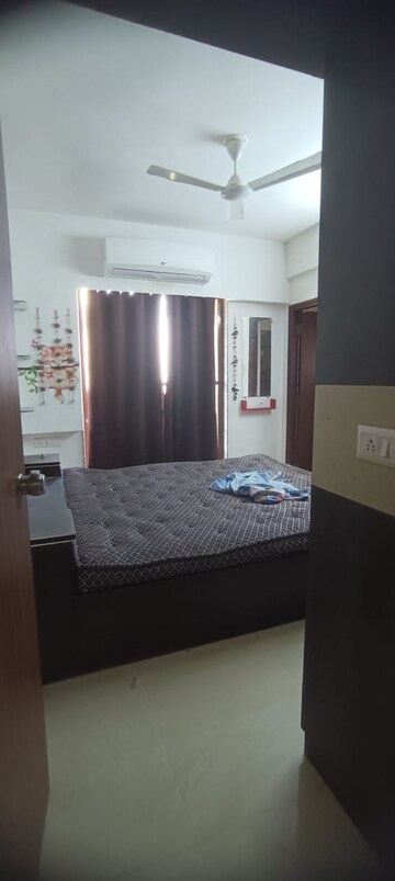 Bedroom in 3 BHK Apartment at Shela – for Rent