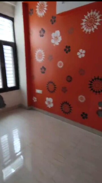 Room in 2 BHK Builder Floor at Vasundhara Sector 1 – for Rent