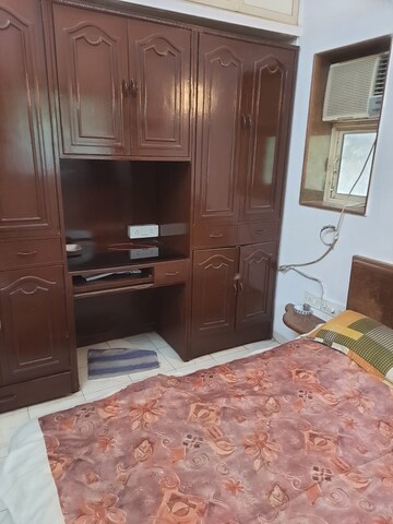 Bedroom in 2 BHK Apartment at Goregaon West – for Rent