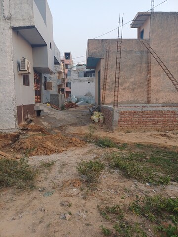  Plot For Sale in Dheeraj Nagar