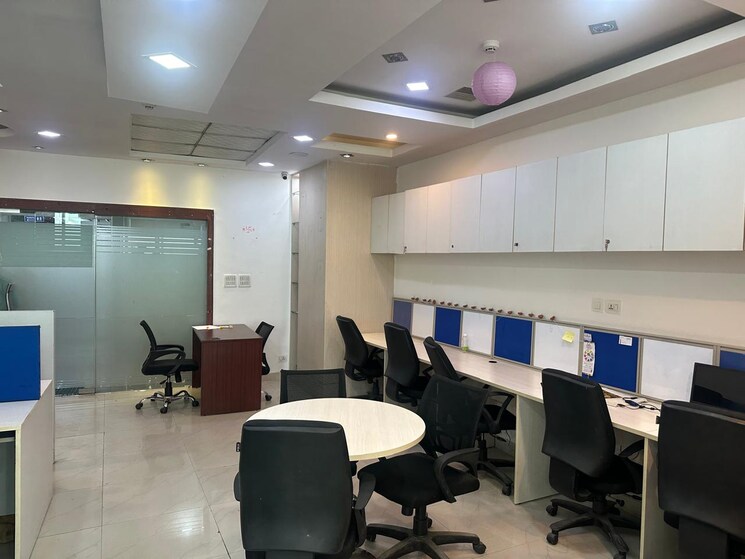 Team Area, spaze-itech-park Commercial Office Space 900 Sq.Ft. In Sector 49 Gurgaon 8794211