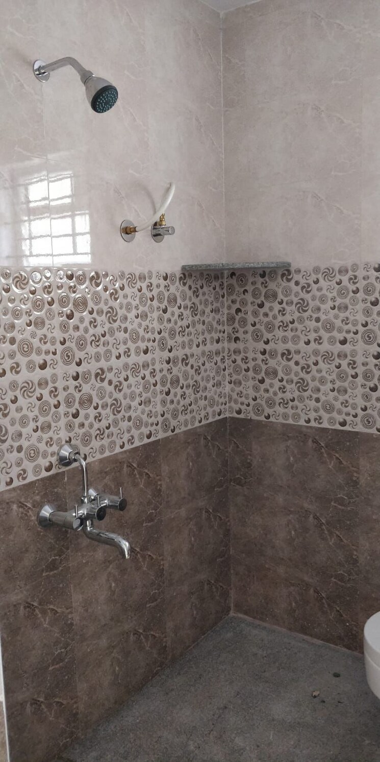 Bathroom, hsr layout 2 Bedroom 1200 Sq.Ft. Builder Floor In Hsr Layout Bangalore 8794218