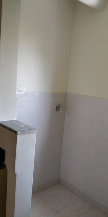 Room in 2 BHK Builder Floor at Hsr Layout – for Rent