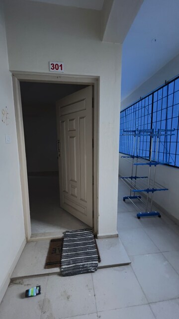 Room in 2 BHK Builder Floor at Hsr Layout – for Rent