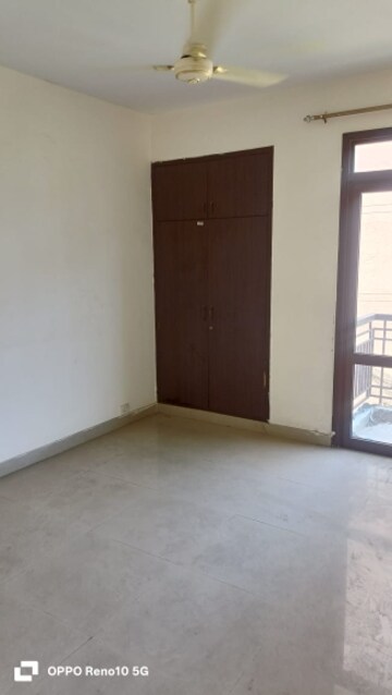 Room in 3 BHK Apartment at Vipul Lavanya, Sector 81 – for Sale