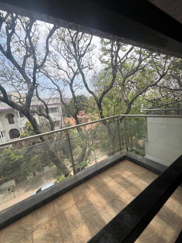 Balcony in 1 BHK Apartment at Indiranagar – for Rent
