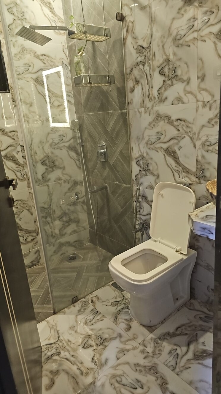 Bathroom, bandra west 2 Bedroom 750 Sq.Ft. Apartment In Bandra West Mumbai 8794228