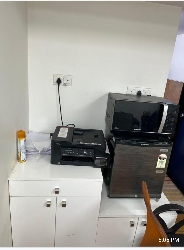 Team Area, bhumiraj-costarica Commercial Office Space 500 Sq.Ft. In Sanpada Navi Mumbai 8794245