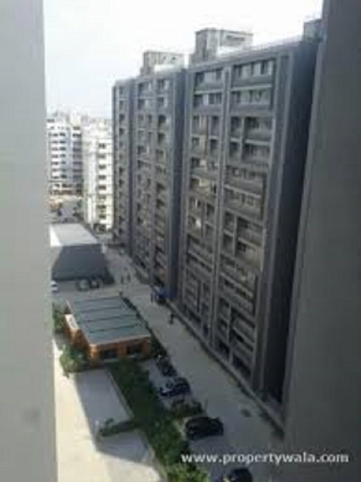 Exterior View, titanium-city-centre Commercial Office Space 558 Sq.Ft. In Satellite Ahmedabad 8794247