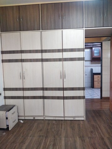Room in 2 BHK Apartment at Chikoowadi – for Rent
