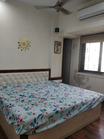Bedroom in 2 BHK Apartment at Chikoowadi – for Rent