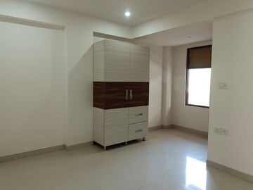 Room in 3 BHK Apartment at Relaxo Apartment, Sector 46 – for Rent
