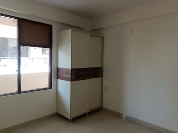 Room in 3 BHK Apartment at Relaxo Apartment, Sector 46 – for Rent
