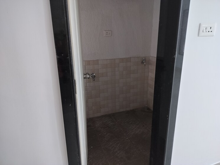 Bathroom, ssd-sai-pearl 3 Bedroom 1099 Sq.Ft. Apartment In Pimple Saudagar Pune 8794311