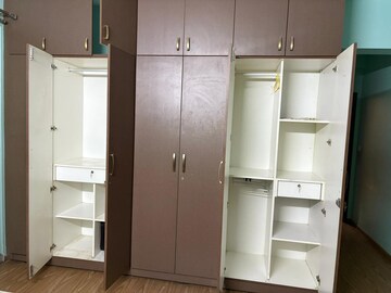 Bathroom in 3.5 BHK Apartment at Prestige Misty Waters, Hebbal – for Rent