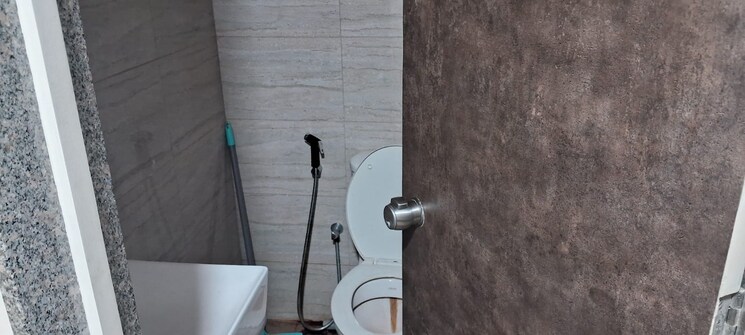 undefined, goyal-titanium-business-park Commercial Office Space 600 Sq.Ft. In Makarba Ahmedabad 8794325