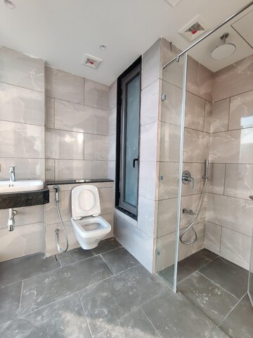 Bathroom in 4 BHK Apartment at Rustomjee Crown, Prabhadevi – for Rent