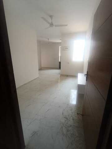 Room in 3 BHK Apartment at Pivotal Paradise, Sector 62 – for Rent