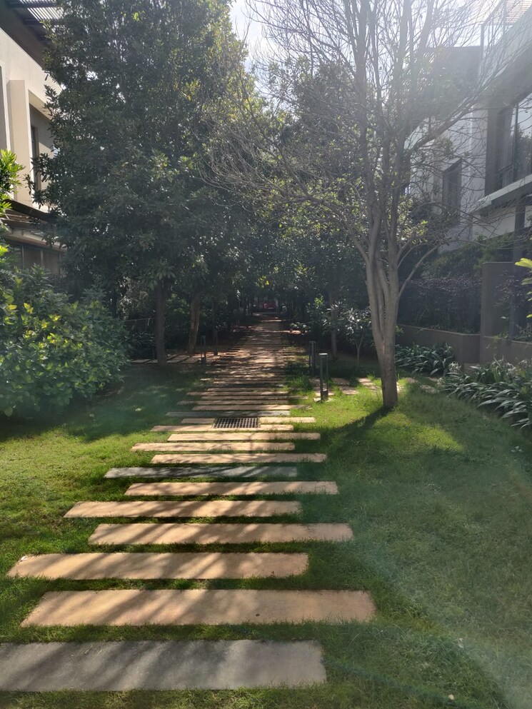 Garden, goyal-and-co-alanoville 4 Bedroom 3450 Sq.Ft. Villa In Hennur Bangalore 8794394