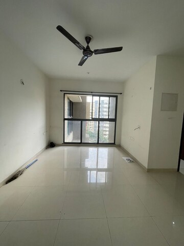 2 BHK Apartment For Rent in Lodha Casa Maxima, Mira Road