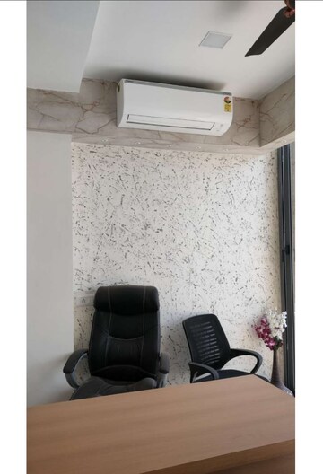  Office Space For Rent in United World Trade Tower, Makarba