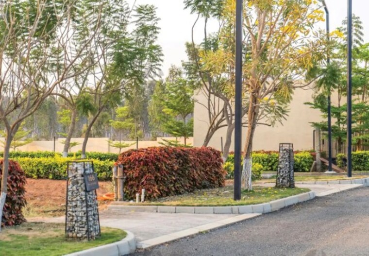 Garden, puravankara-tivoli-hills  1130 Sq.Yd. Plot In Devanahalli Bangalore 8794456