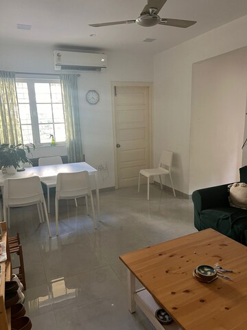 2 BHK Apartment For Rent in Bandra West