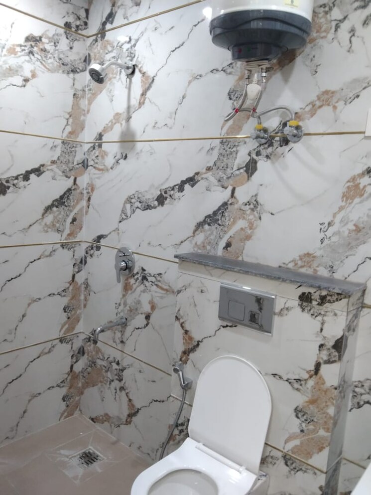 Attached Bathroom, saket 3 Bedroom 1500 Sq.Ft. Builder Floor In Saket Delhi 8794482