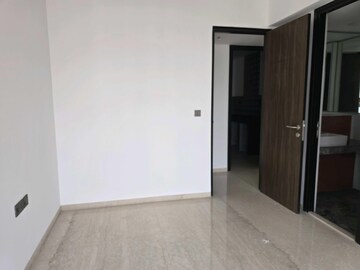 Room in 3 BHK Apartment at Lodha Kiara, Worli – for Rent