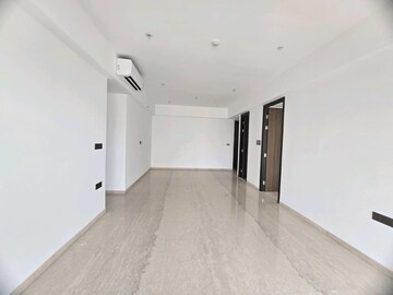 Room in 3 BHK Apartment at Lodha Kiara, Worli – for Rent