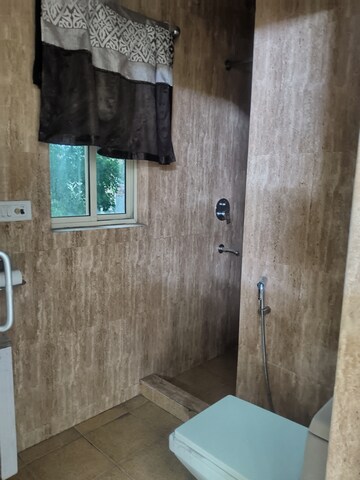 Furnished Amenities in 3 BHK Apartment at Sarita Vihar Pocket-C RWA, Sarita Vihar – for Sale