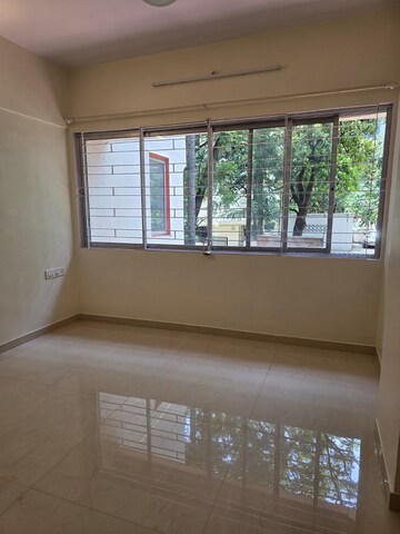 Room in 2 BHK Apartment at Bandra West – for Rent
