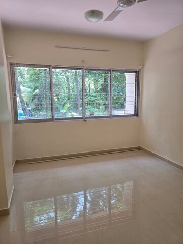Room in 2 BHK Apartment at Bandra West – for Rent