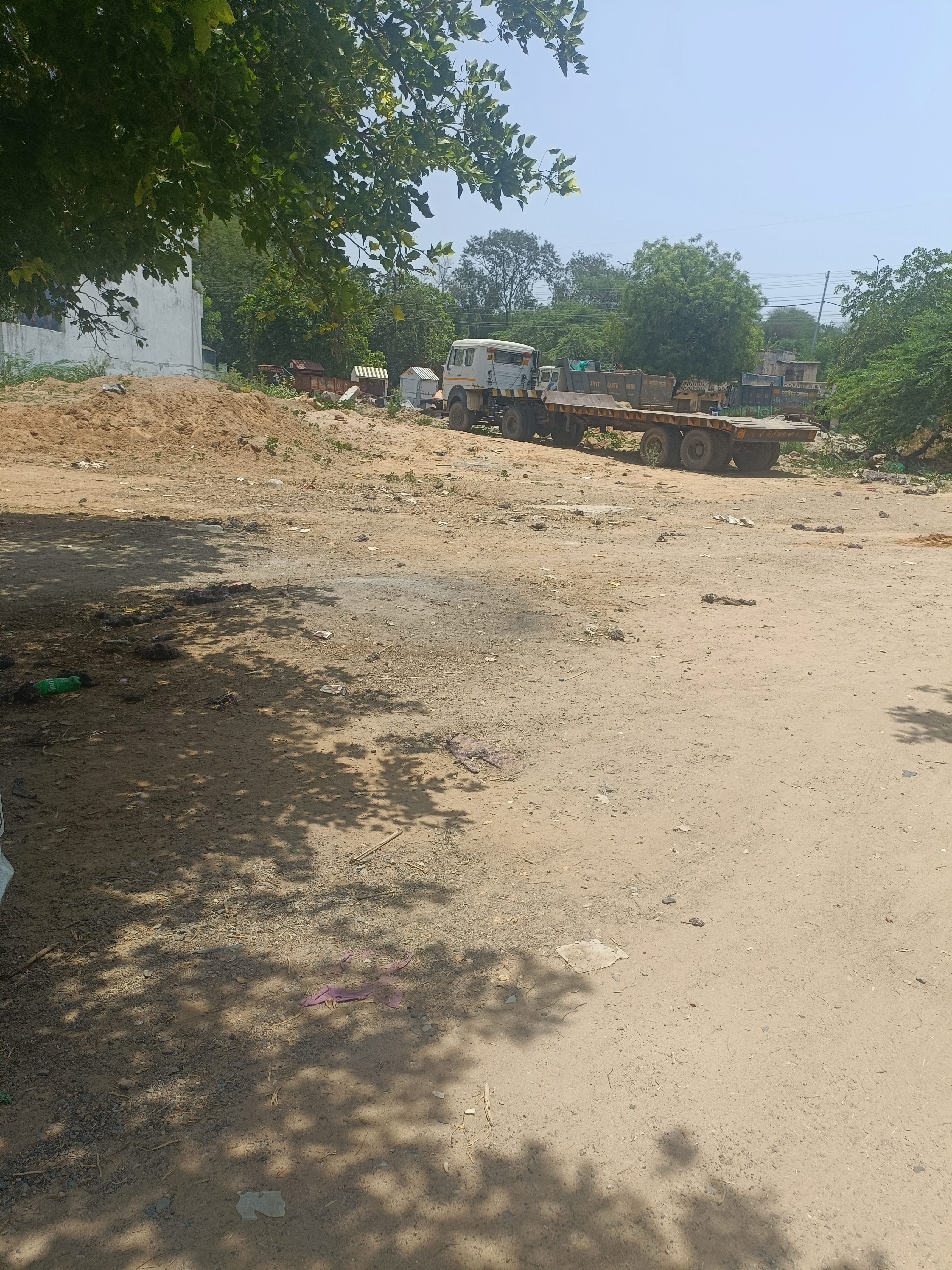 Plot For Sale in Sushant Lok II