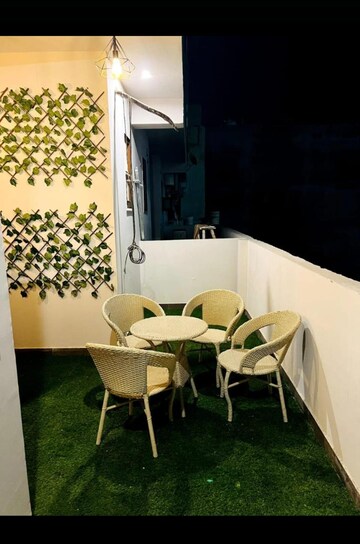 Team Area in 3 BHK Builder Floor at Vip Road – for Rent