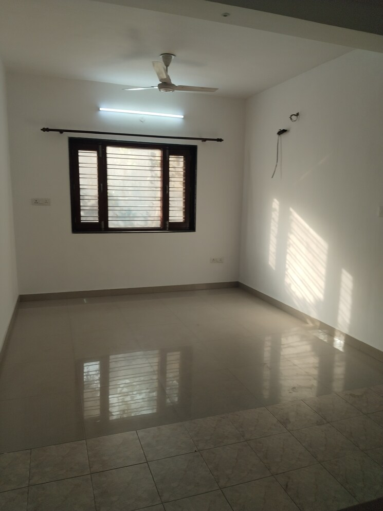 Room, sarita-vihar-pocket-c-rwa 4 Bedroom 2150 Sq.Ft. Apartment In Sarita Vihar Delhi 8794555