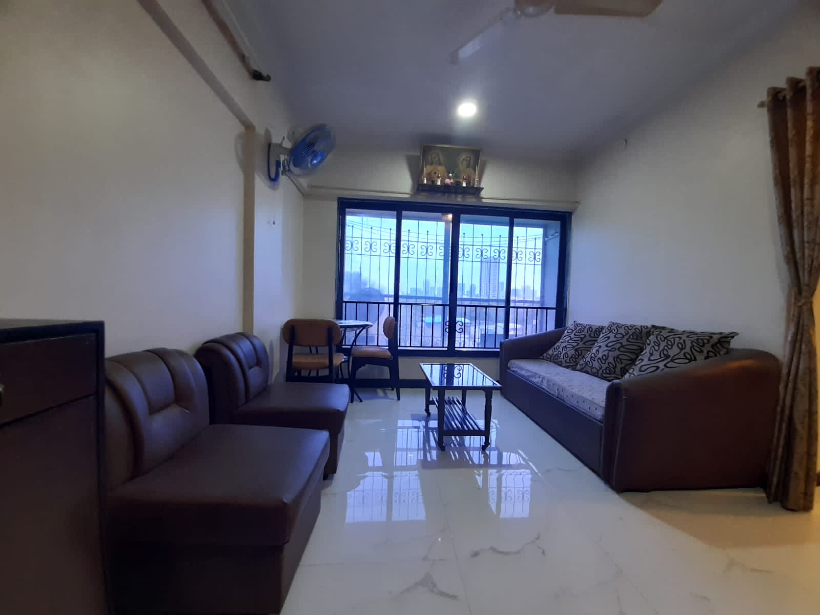 1 BHK Apartment For Rent in Triveni Building, Shastri