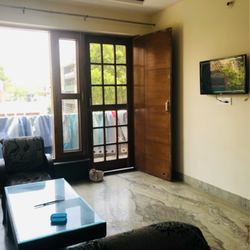 Bedroom in 3.5 BHK Builder Floor at Sector 23 – for Rent