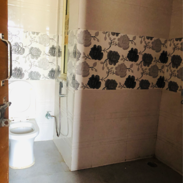 Bathroom in 3.5 BHK Builder Floor at Sector 23 – for Rent
