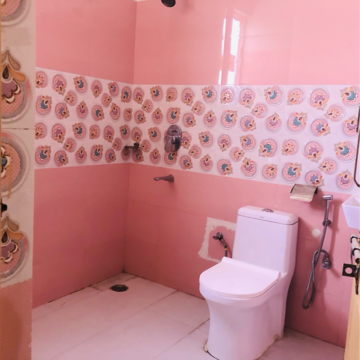 Bathroom in 3.5 BHK Builder Floor at Sector 23 – for Rent