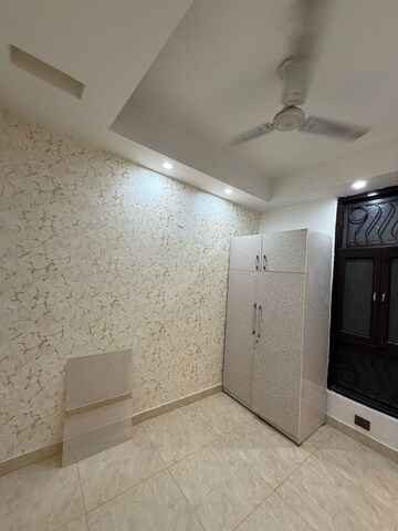 Bathroom in 3 BHK Apartment at Saya Gold Avenue, Vaibhav Khand – for Rent