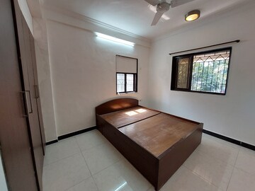 Bedroom in 1 BHK Apartment at Bandra West – for Rent