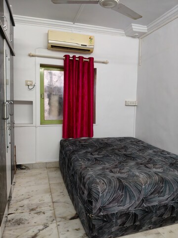 Room in  Pg at Gokuldham Colony – for Rent