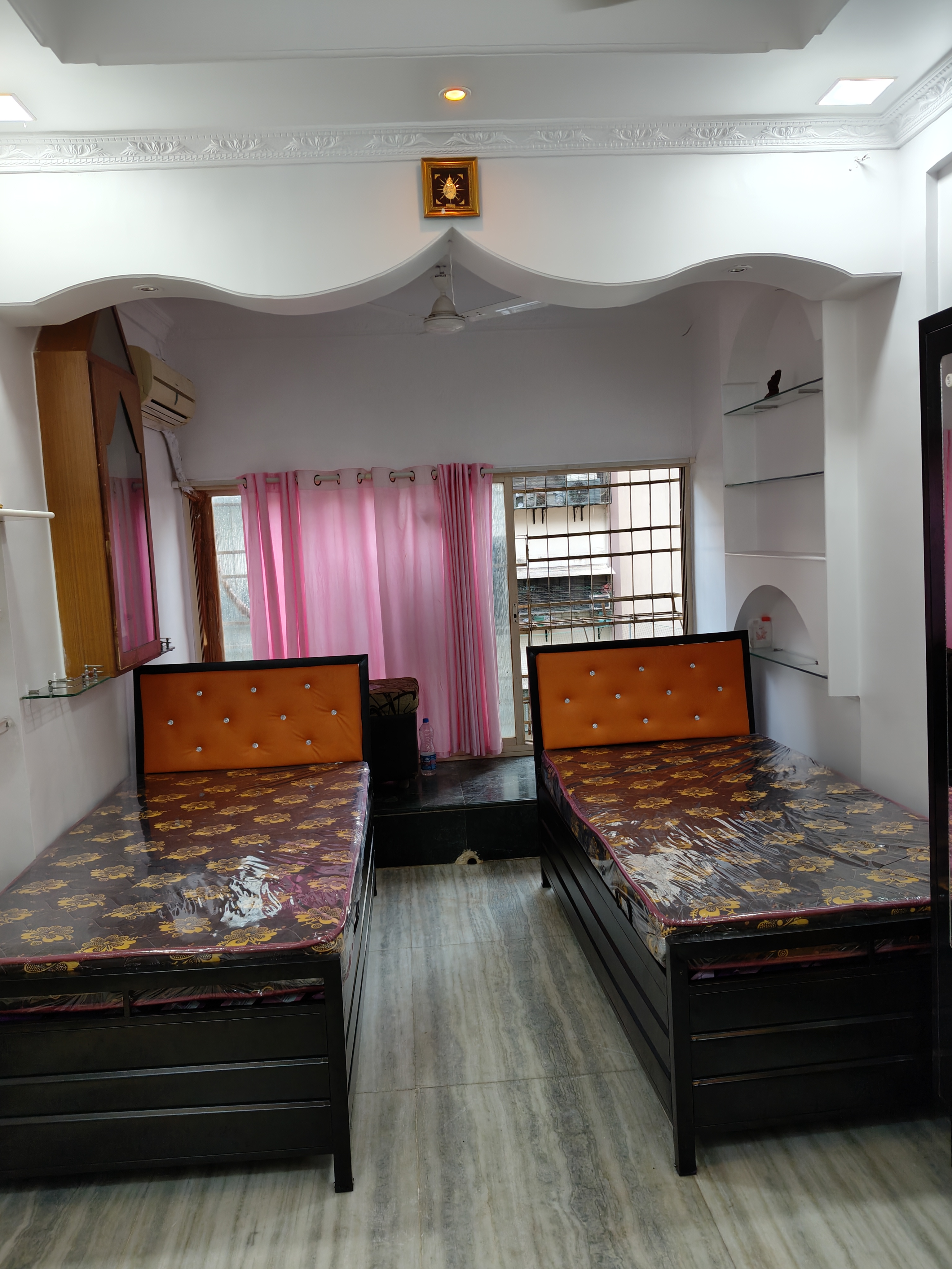 Pg For Rent in Gokuldham Complex 