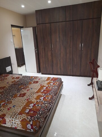Bedroom in 1 BHK Apartment at Bandra West – for Rent